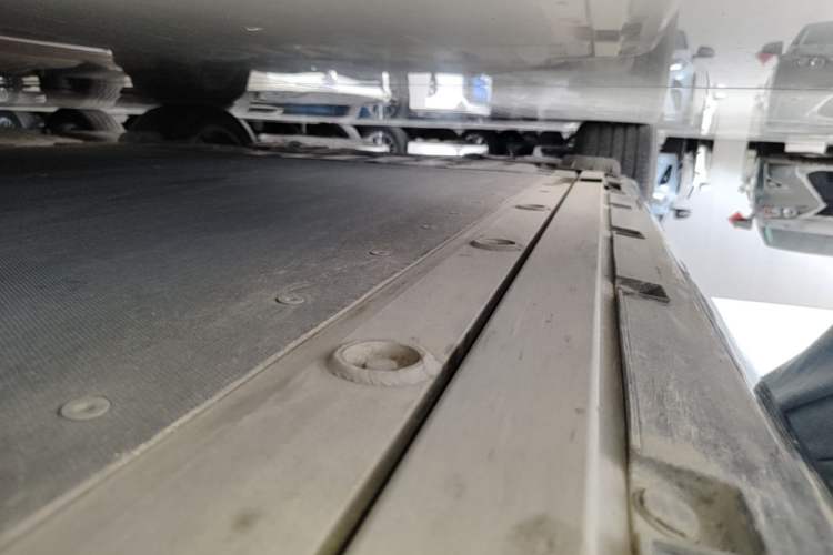 Used Geely Galaxy E8 2024 550 km Range Rear-Drive Dragon Edition Right Side Sill