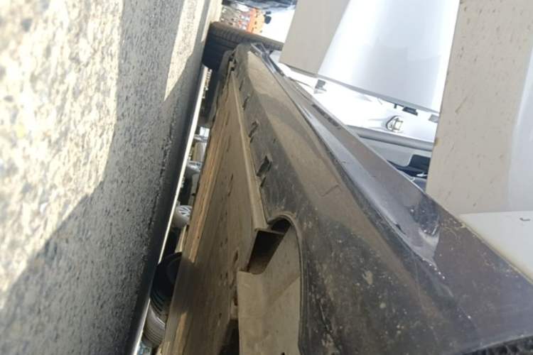 Used Geely Galaxy E8 2024 665 km Range Rear-Drive Starship Long-Range Version Right Side Sill