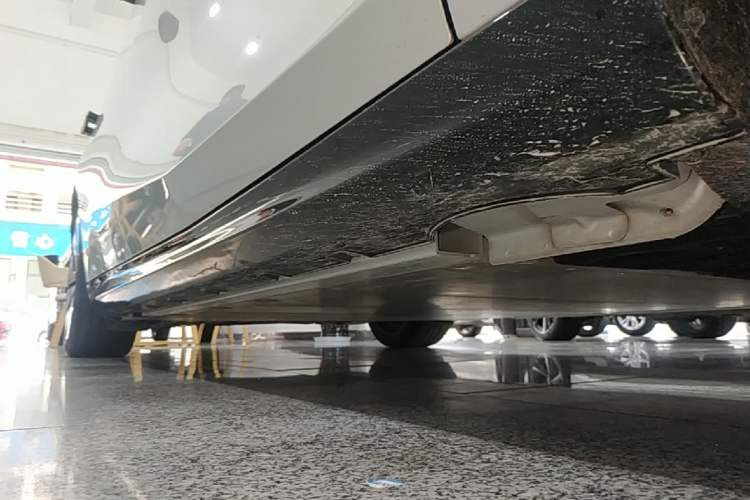 Used Geely Galaxy E8 2024 665 km Range Rear-Drive Starship Long-Range Version Right Side Sill