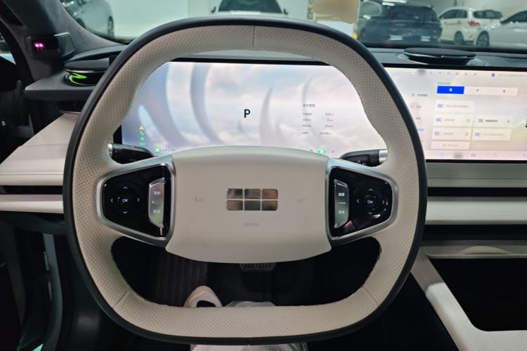 Used Geely Galaxy E8 2024 665 km Range Rear-Drive Starship Long-Range Version Steering Wheel