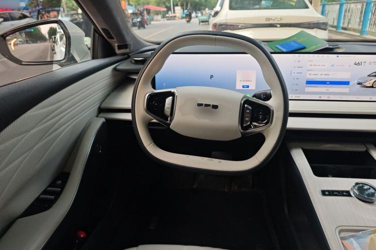 Used Geely Galaxy E8 2024 665 km Range Rear-Drive Starship Long-Range Version Steering Wheel