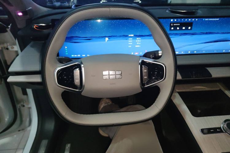 Used Geely Galaxy E8 2024 665 km Range Rear-Drive Starship Long-Range Version Steering Wheel