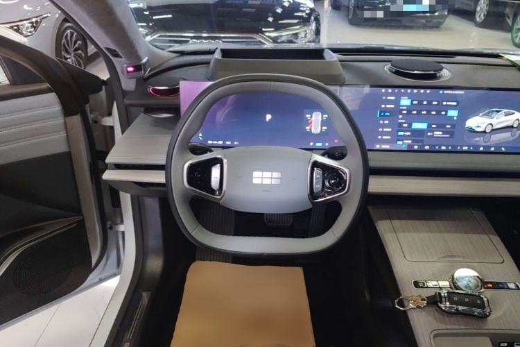 Used Geely Galaxy E8 2024 665 km Range Rear-Drive Starship Long-Range Version Steering Wheel