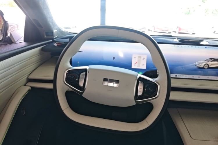 Used Geely Galaxy E8 2024 665 km Range Rear-Drive Starship Long-Range Version Steering Wheel