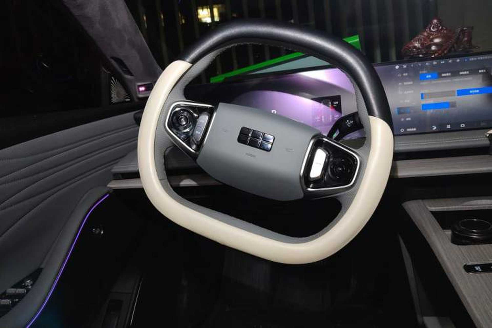 Used Geely Galaxy E8 2024 665 km Range Rear-Drive Starship Long-Range Version Steering Wheel