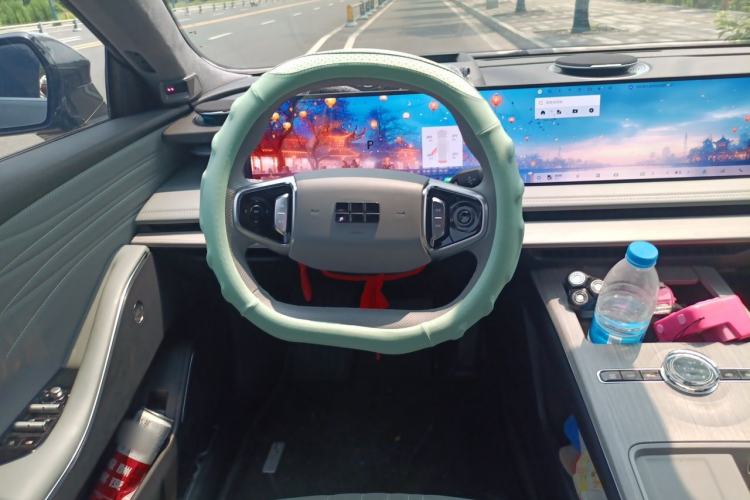 Used Geely Galaxy E8 2024 665 km Range Rear-Drive Starship Long-Range Version Steering Wheel