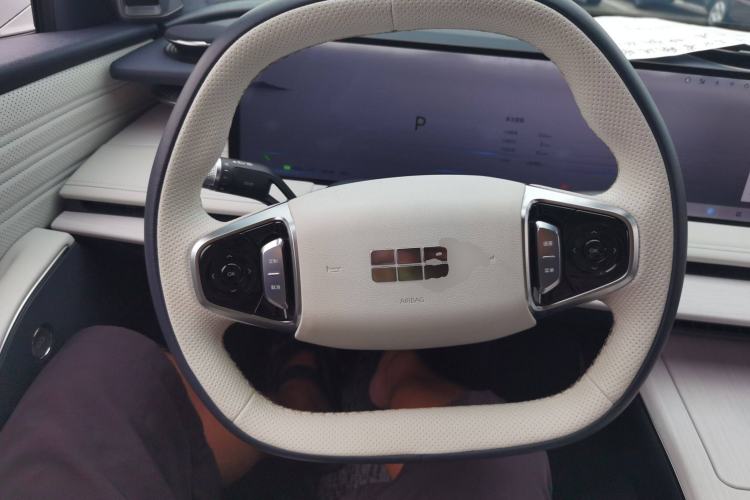 Used Geely Galaxy E8 2024 665 km Range Rear-Drive Starship Long-Range Version Steering Wheel