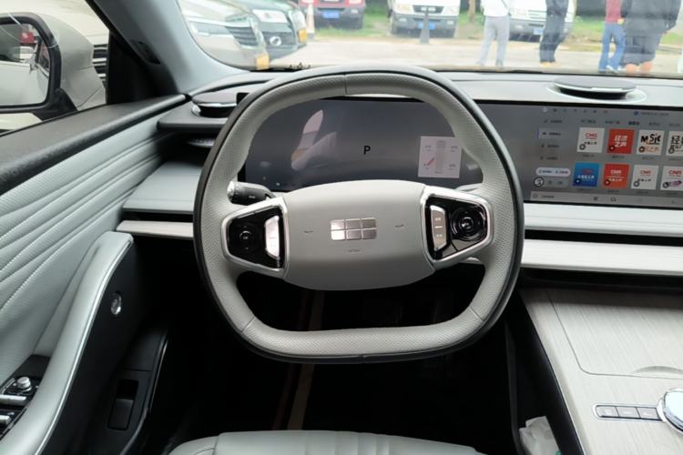 Used Geely Galaxy E8 2024 550 km Range Rear-Drive Dragon Edition Steering Wheel
