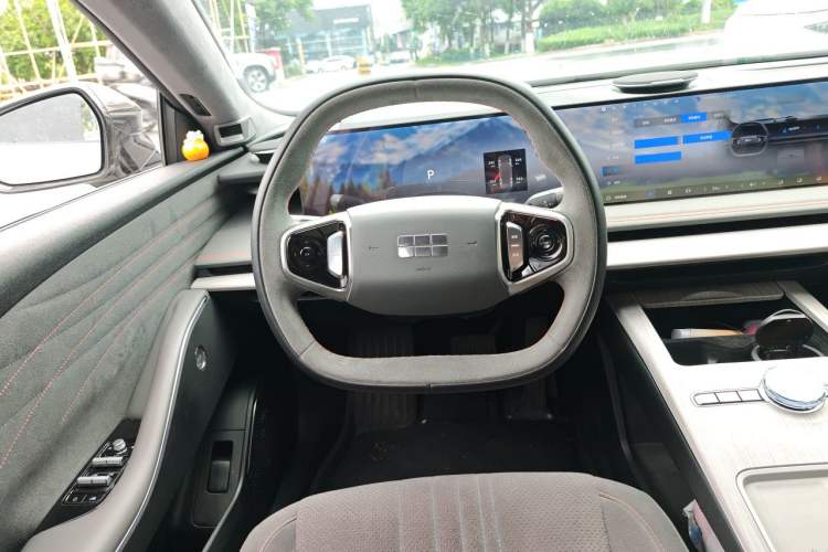 Used Geely Galaxy E8 2024 620 km All-Wheel-Drive Dragon Edition Steering Wheel