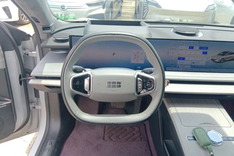 Used Geely Galaxy E8 2024 665 km Range Rear-Drive Starship Long-Range Version Steering Wheel
