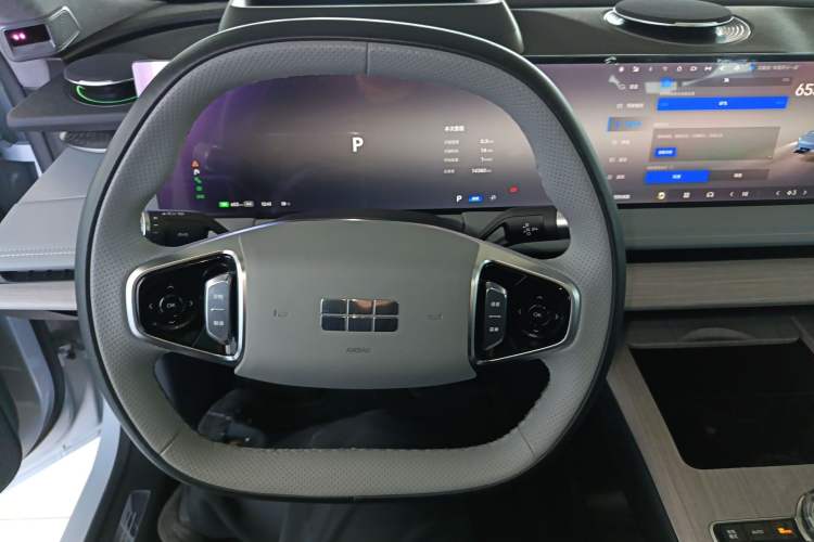 Used Geely Galaxy E8 2024 665 km Range Rear-Drive Starship Long-Range Version Steering Wheel