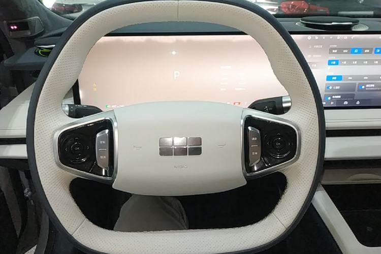 Used Geely Galaxy E8 2024 665 km Range Rear-Drive Starship Long-Range Version Steering Wheel