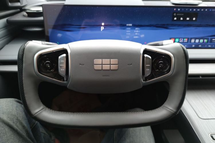 Used Geely Galaxy E8 2024 665 km Range Rear-Drive Starship Long-Range Version Steering Wheel