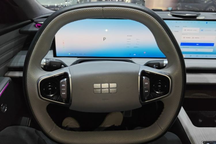 Used Geely Galaxy E8 2024 550 km Range Rear-Drive MAX Steering Wheel