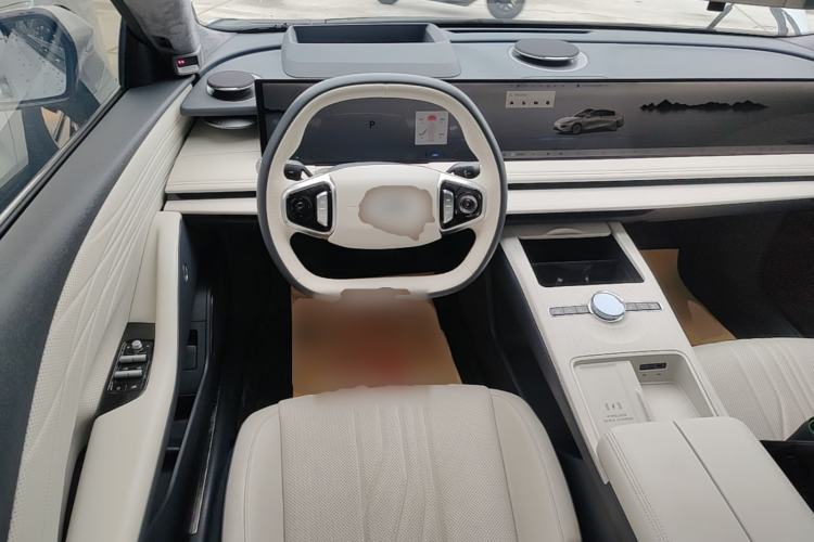 Used Geely Galaxy E8 2024 665 km Range Rear-Drive Starship Long-Range Version Steering Wheel