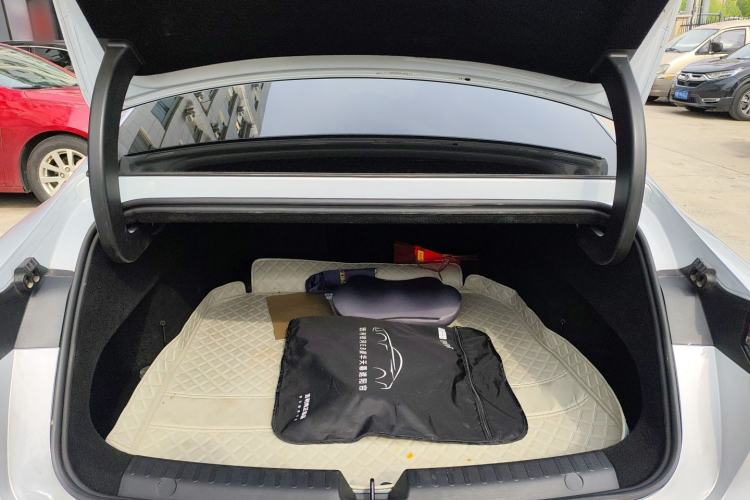 Used Geely Galaxy E8 2024 665 km Range Rear-Drive Starship Long-Range Version Trunk