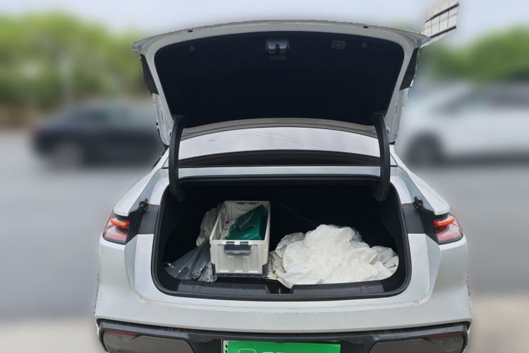 Used Geely Galaxy E8 2024 620 km All-Wheel-Drive Dragon Edition Trunk
