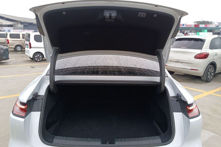 Used Geely Galaxy E8 2024 550 km Range Rear-Drive MAX Trunk