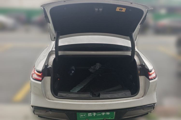 Used Geely Galaxy E8 2024 665 km Range Rear-Drive Starship Long-Range Version Trunk