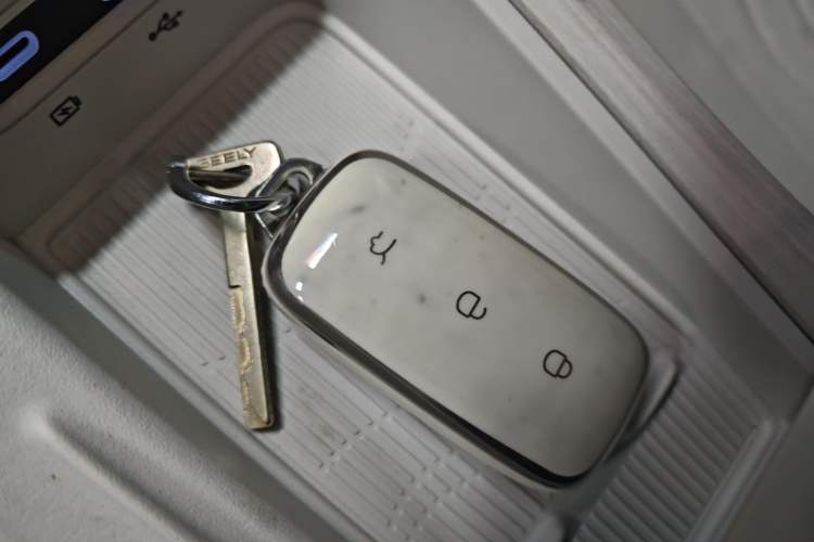 Used Geely Galaxy E8 2024 665 km Range Rear-Drive Starship Long-Range Version Vehicle Key