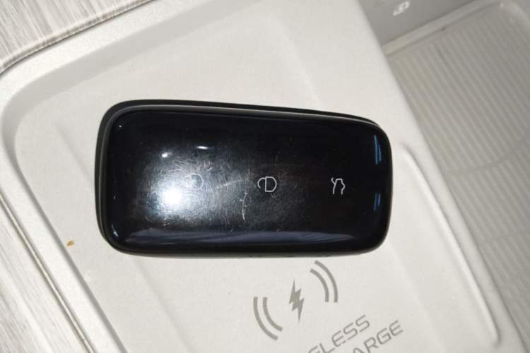 Used Geely Galaxy E8 2024 550 km Range Rear-Drive MAX Vehicle Key