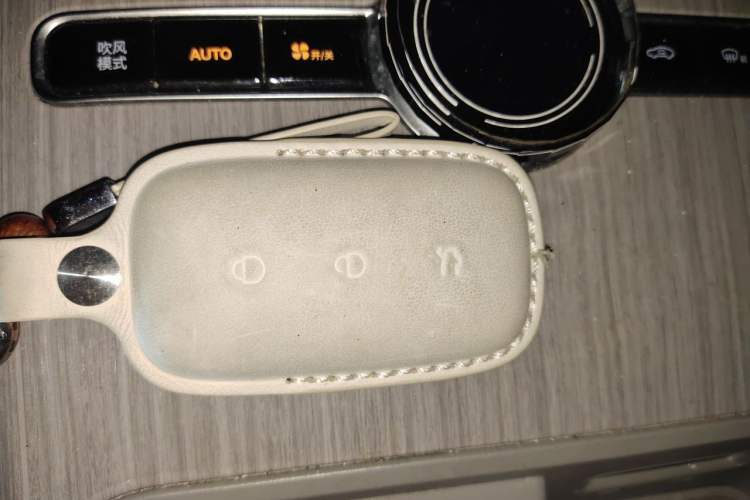 Used Geely Galaxy E8 2024 665 km Range Rear-Drive Starship Long-Range Version Vehicle Key