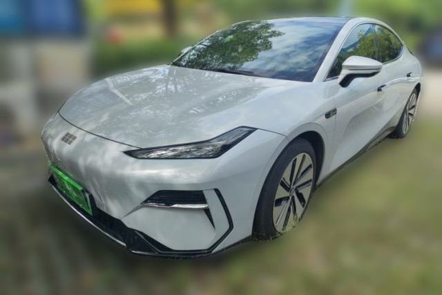 Used Geely Galaxy E8 2024 665 km Range Rear-Drive Starship Long-Range Version