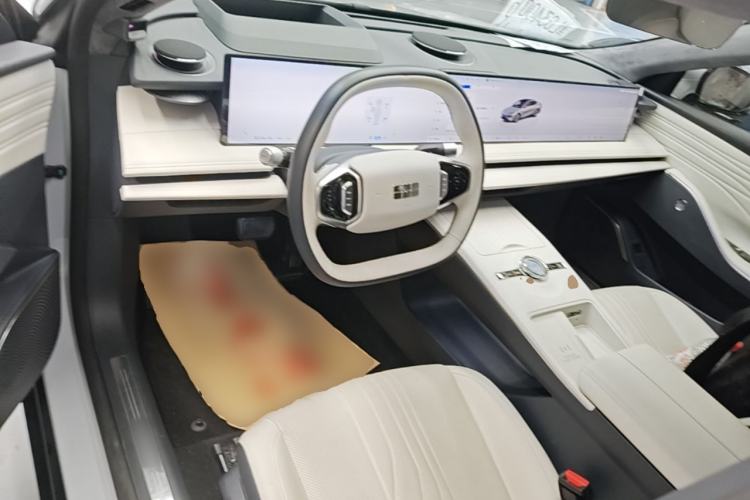 Used Geely Galaxy E8 2024 665 km Range Rear-Drive Starship Long-Range Version Center Console