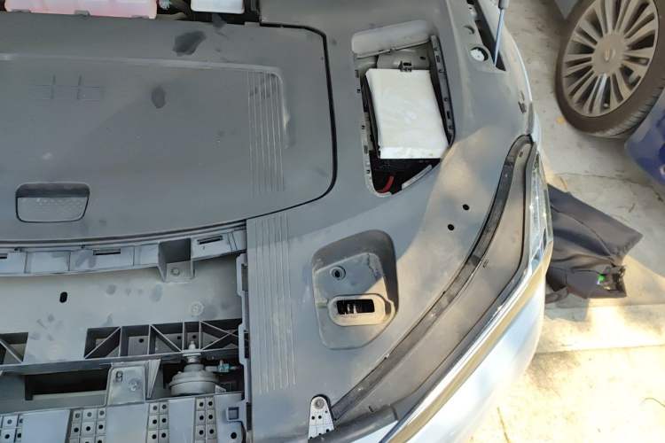 Used Geely Galaxy E8 2024 665 km Range Rear-Drive Starship Long-Range Version Engine Bay Left