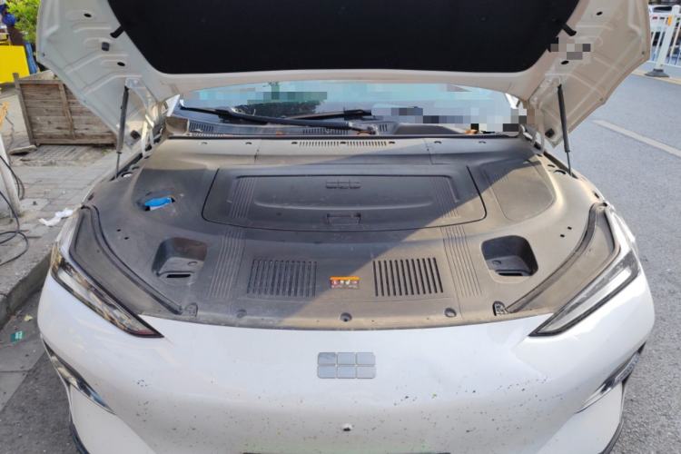Used Geely Galaxy E8 2024 550 km Range Rear-Drive MAX Engine Bay