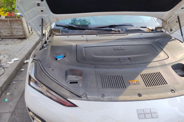 Used Geely Galaxy E8 2024 550 km Range Rear-Drive MAX Engine Bay Right