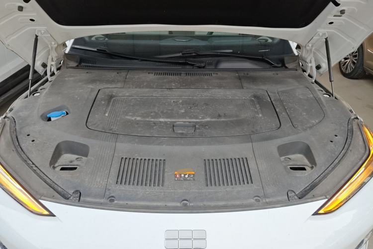 Used Geely Galaxy E8 2024 550 km Range Rear-Drive MAX Engine Bay