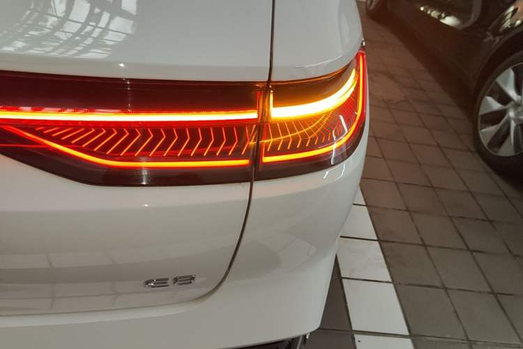 Used Geely Galaxy E8 2024 550 km Range Rear-Drive MAX Exterior 3