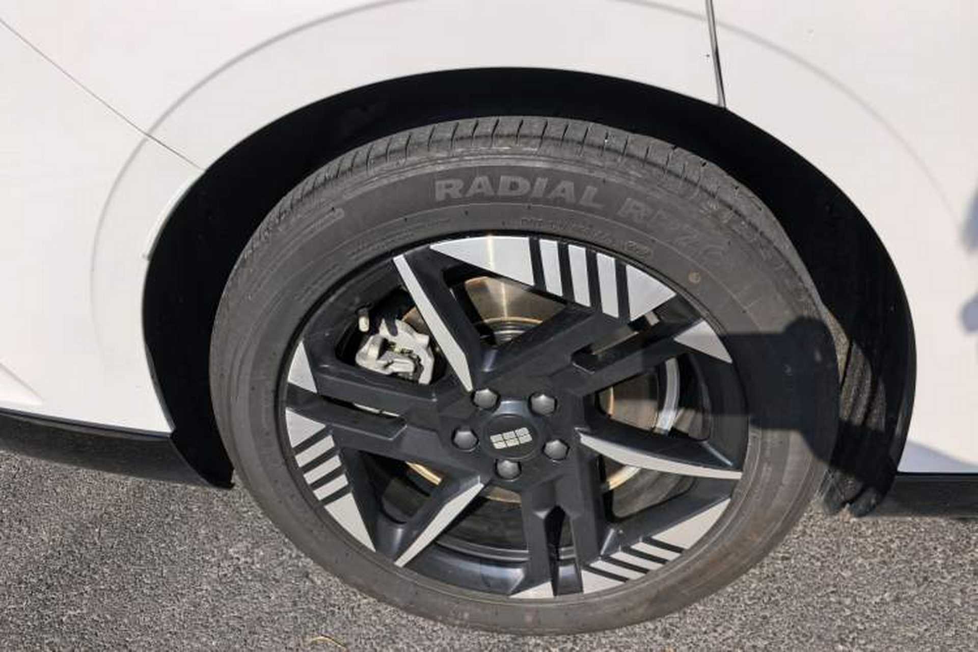 Used Geely Galaxy E8 2024 550 km Range Rear-Wheel-Drive PRO Exterior 8