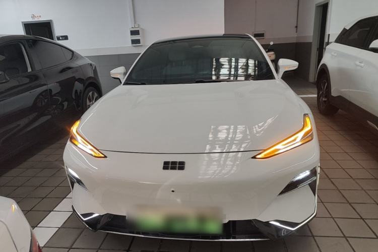 Used Geely Galaxy E8 2024 550 km Range Rear-Drive MAX Front