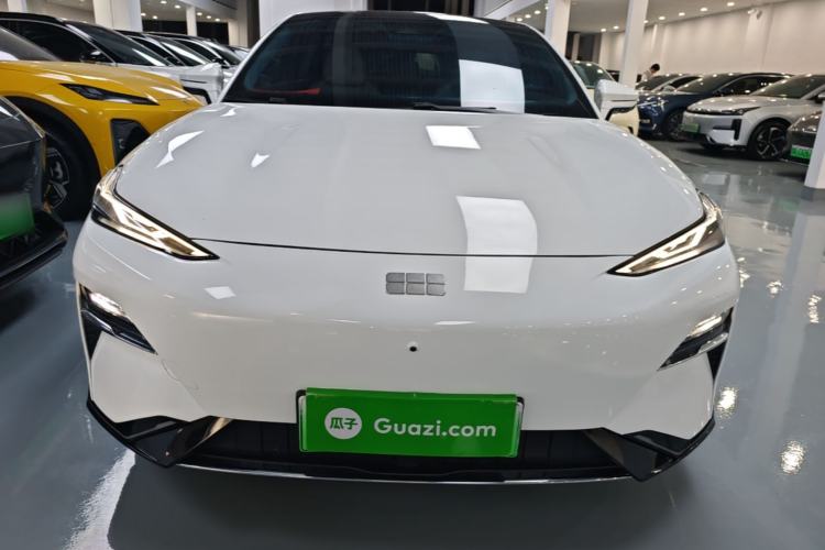 Used Geely Galaxy E8 2024 550 km Range Rear-Wheel-Drive PRO Front