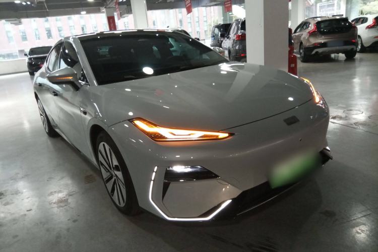 Used Geely Galaxy E8 2024 550 km Range Rear-Drive MAX Front Right 45 Deg
