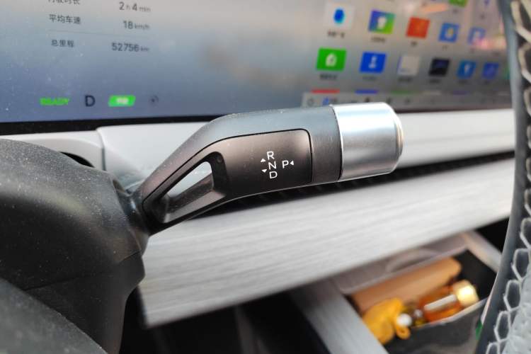 Used Geely Galaxy E8 2024 550 km Range Rear-Drive MAX Gear Lever