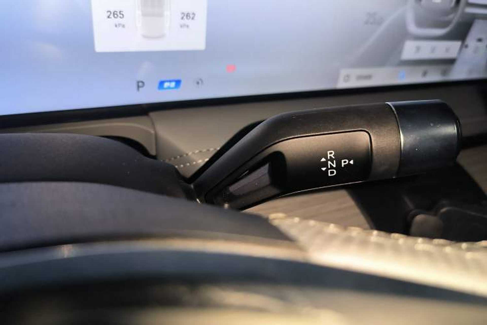 Used Geely Galaxy E8 2024 550 km Range Rear-Drive MAX Gear Lever