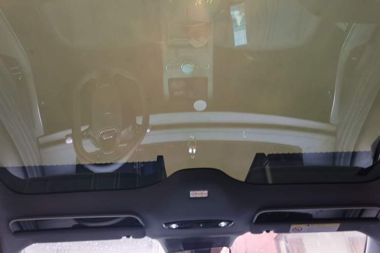 Used Geely Galaxy E8 2024 550 km Range Rear-Wheel-Drive PRO Headliner