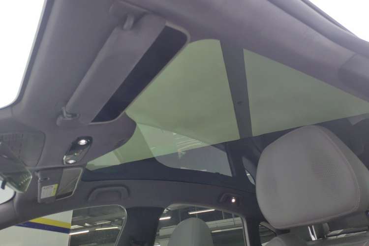 Used Geely Galaxy E8 2024 550 km Range Rear-Drive MAX Headliner