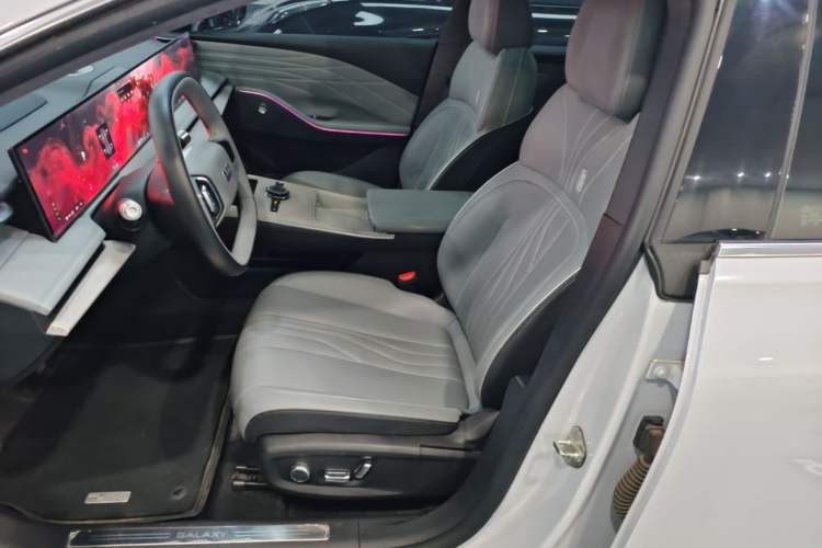 Used Geely Galaxy E8 2024 550 km Range Rear-Drive MAX Left Front Seat