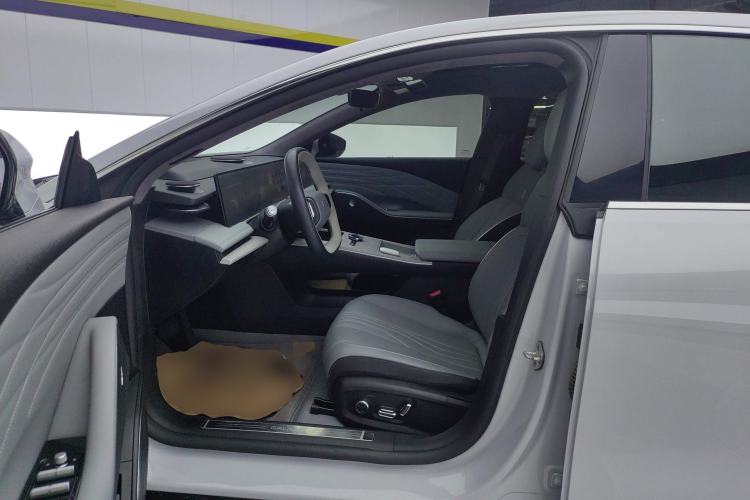 Used Geely Galaxy E8 2024 550 km Range Rear-Drive MAX Left Front Seat
