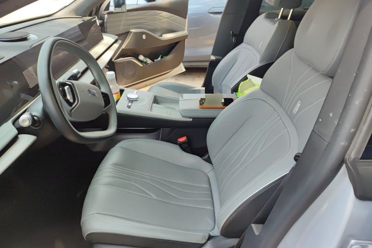 Used Geely Galaxy E8 2024 665 km Range Rear-Drive Starship Long-Range Version Left Front Seat