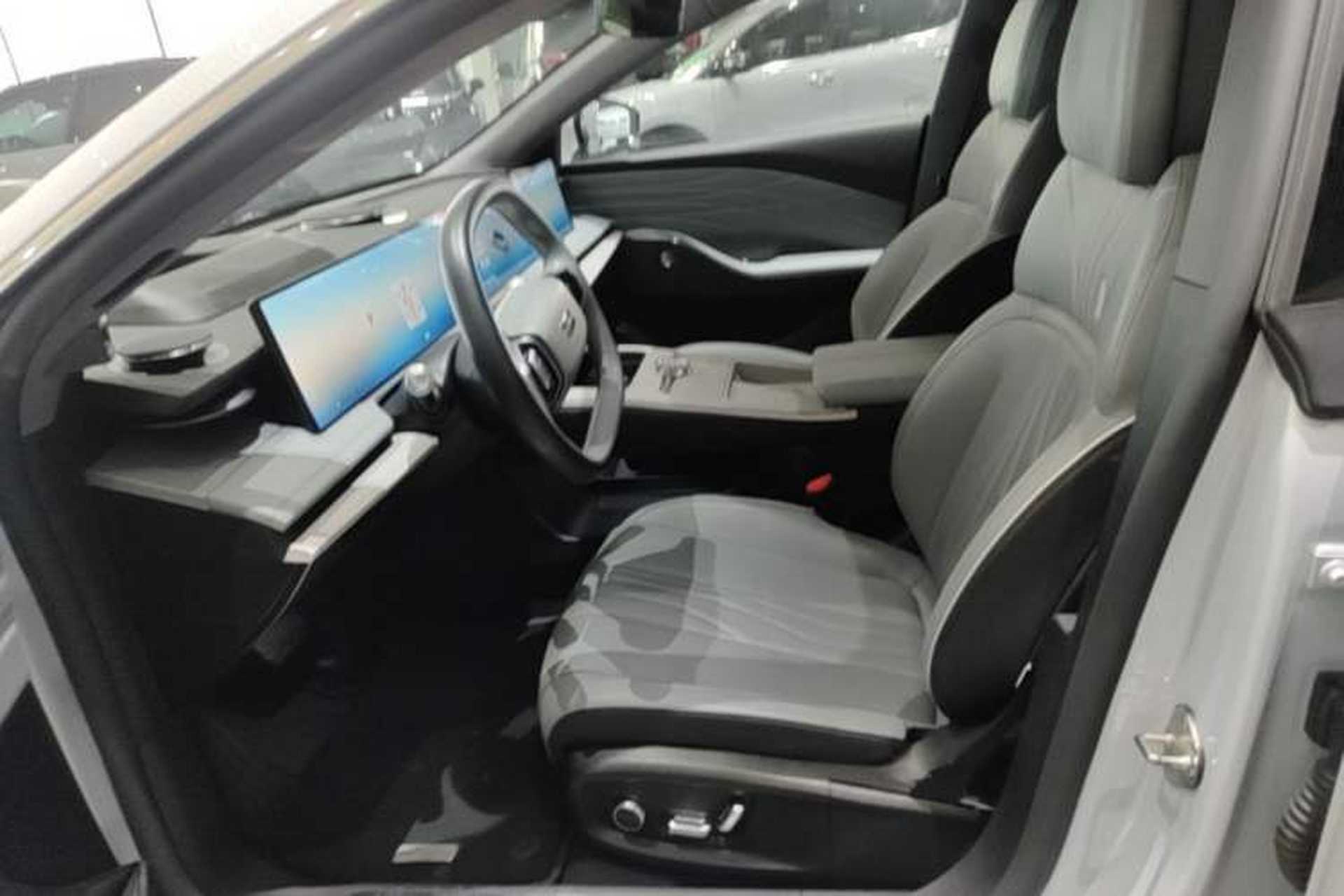 Used Geely Galaxy E8 2024 665 km Range Rear-Drive Starship Long-Range Version Left Front Seat