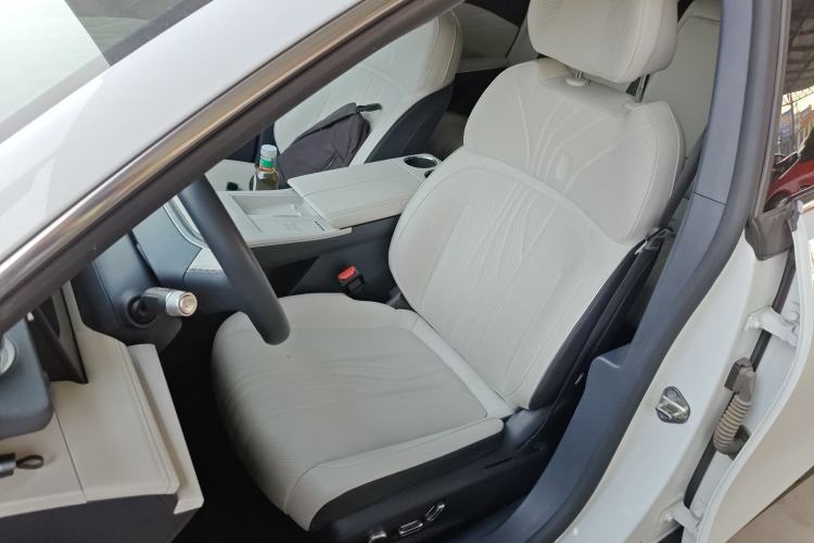 Used Geely Galaxy E8 2024 550 km Range Rear-Drive MAX Left Front Seat
