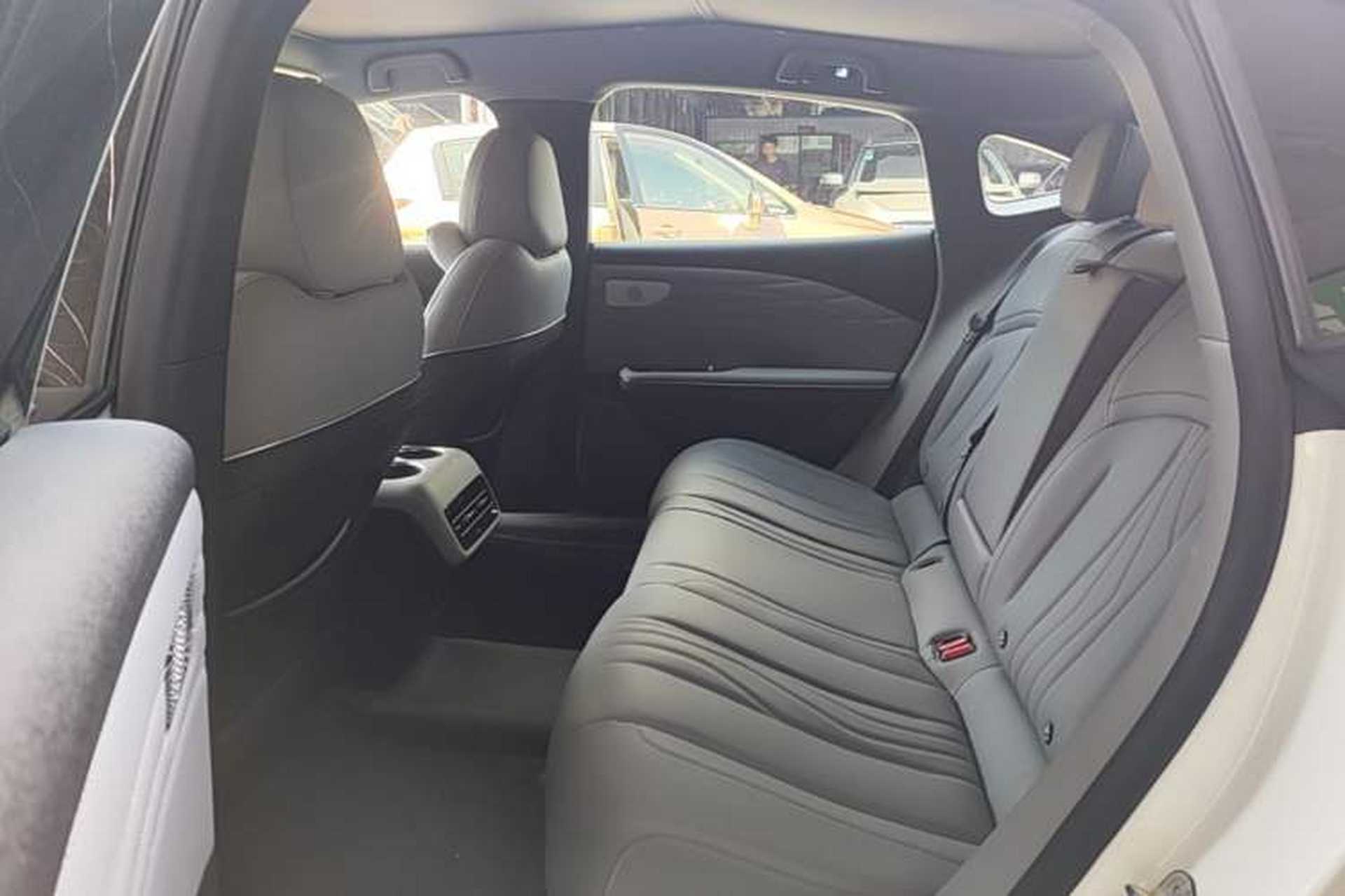Used Geely Galaxy E8 2024 550 km Range Rear-Wheel-Drive PRO Left Rear Seat