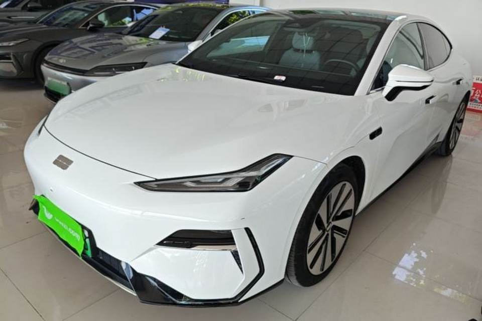 Geely Galaxy E8 2024