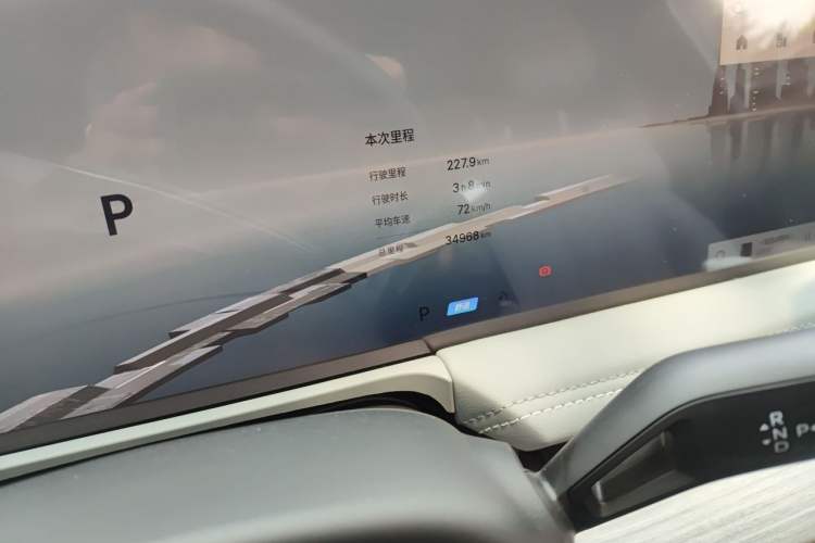 Used Geely Galaxy E8 2024 665 km Range Rear-Drive Starship Long-Range Version Odometer Close Up