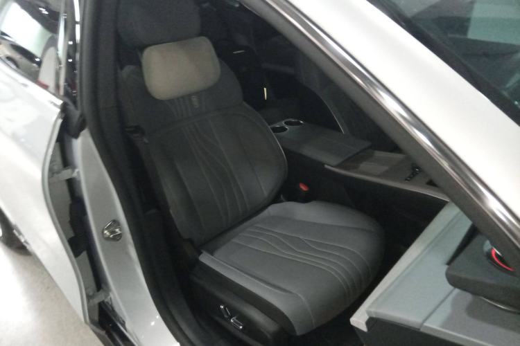 Used Geely Galaxy E8 2024 550 km Range Rear-Drive MAX Right Front Seat
